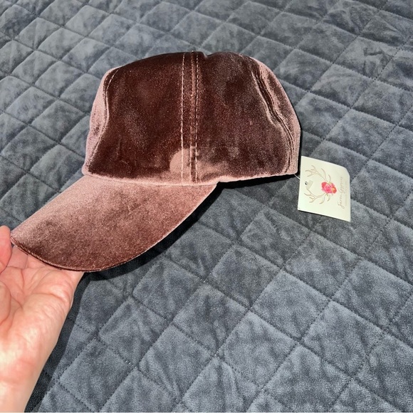 Magid Women Hats Hat Honey Velvet Purple Cap Velour Bundle of 2 - Picture 6 of 9